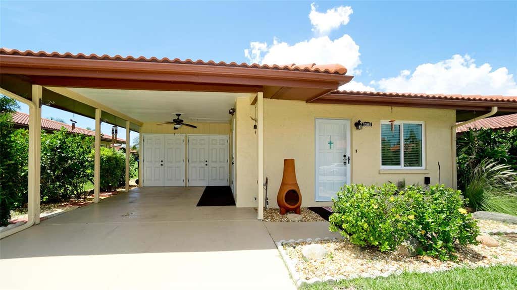 Photo of 3305 Notre Dame Place, Bradenton, FL 34207 (MLS # A4702334)