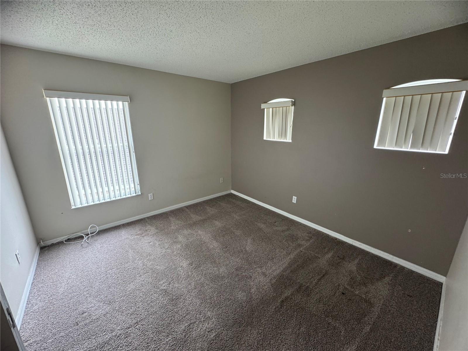 HAMPTON ESTATES - Residential Lease