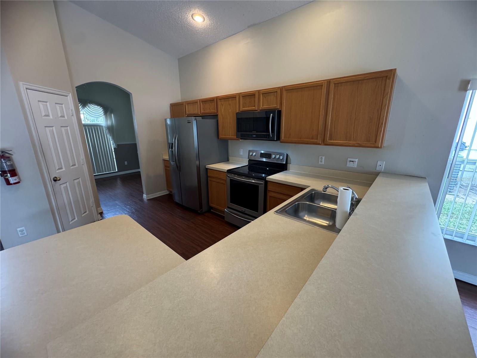 HAMPTON ESTATES - Residential Lease