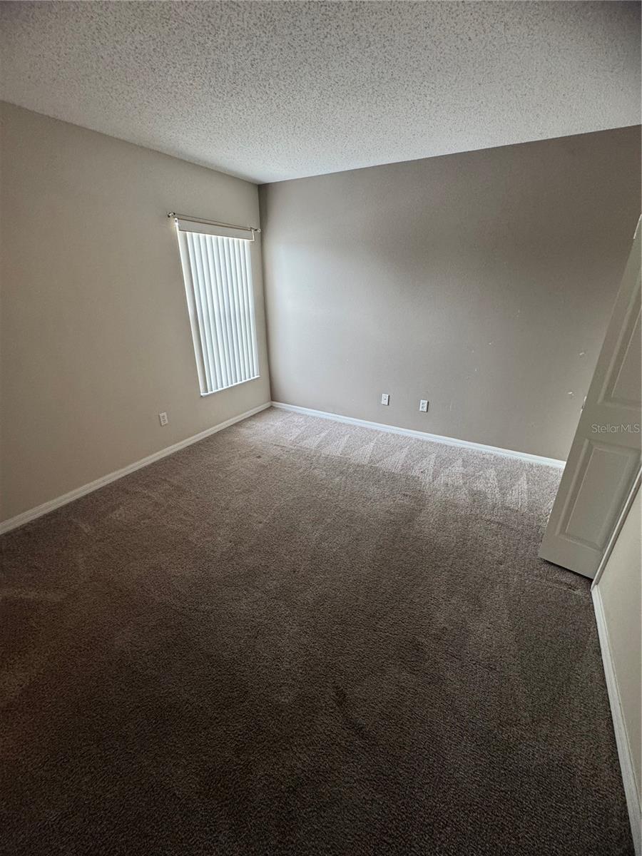 HAMPTON ESTATES - Residential Lease