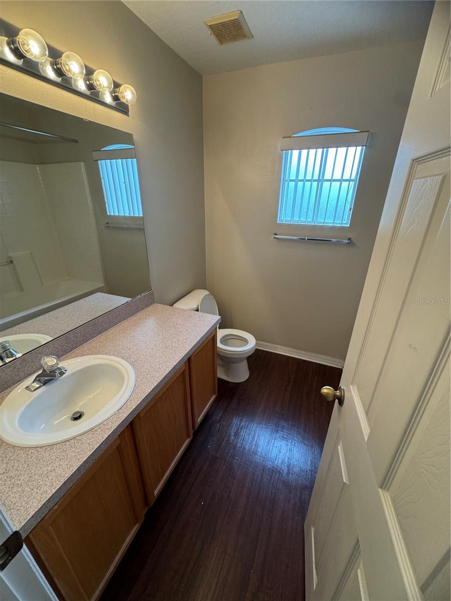 HAMPTON ESTATES - Residential Lease