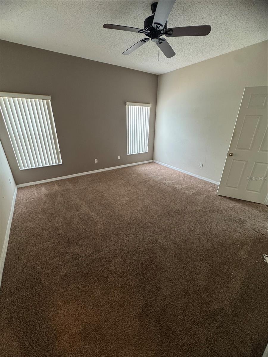 HAMPTON ESTATES - Residential Lease