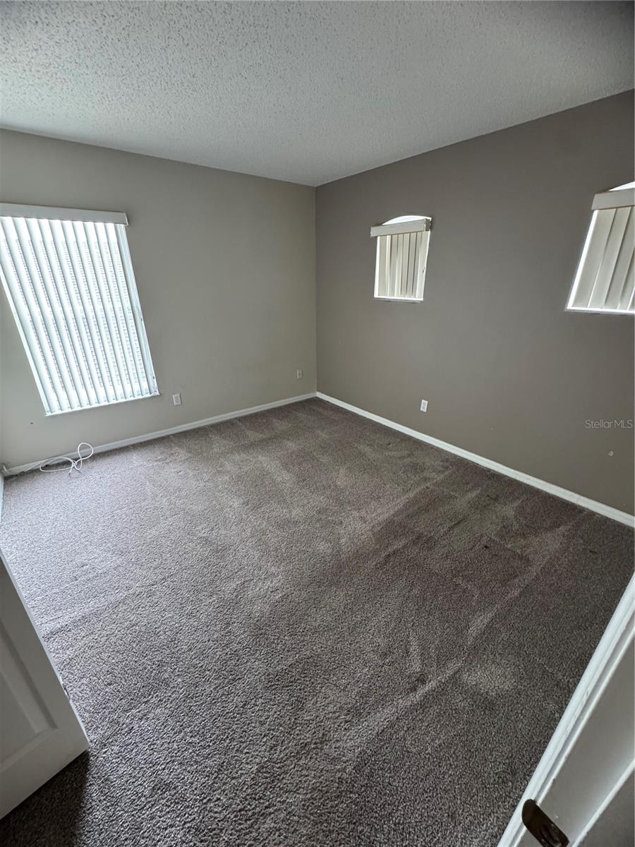 HAMPTON ESTATES - Residential Lease