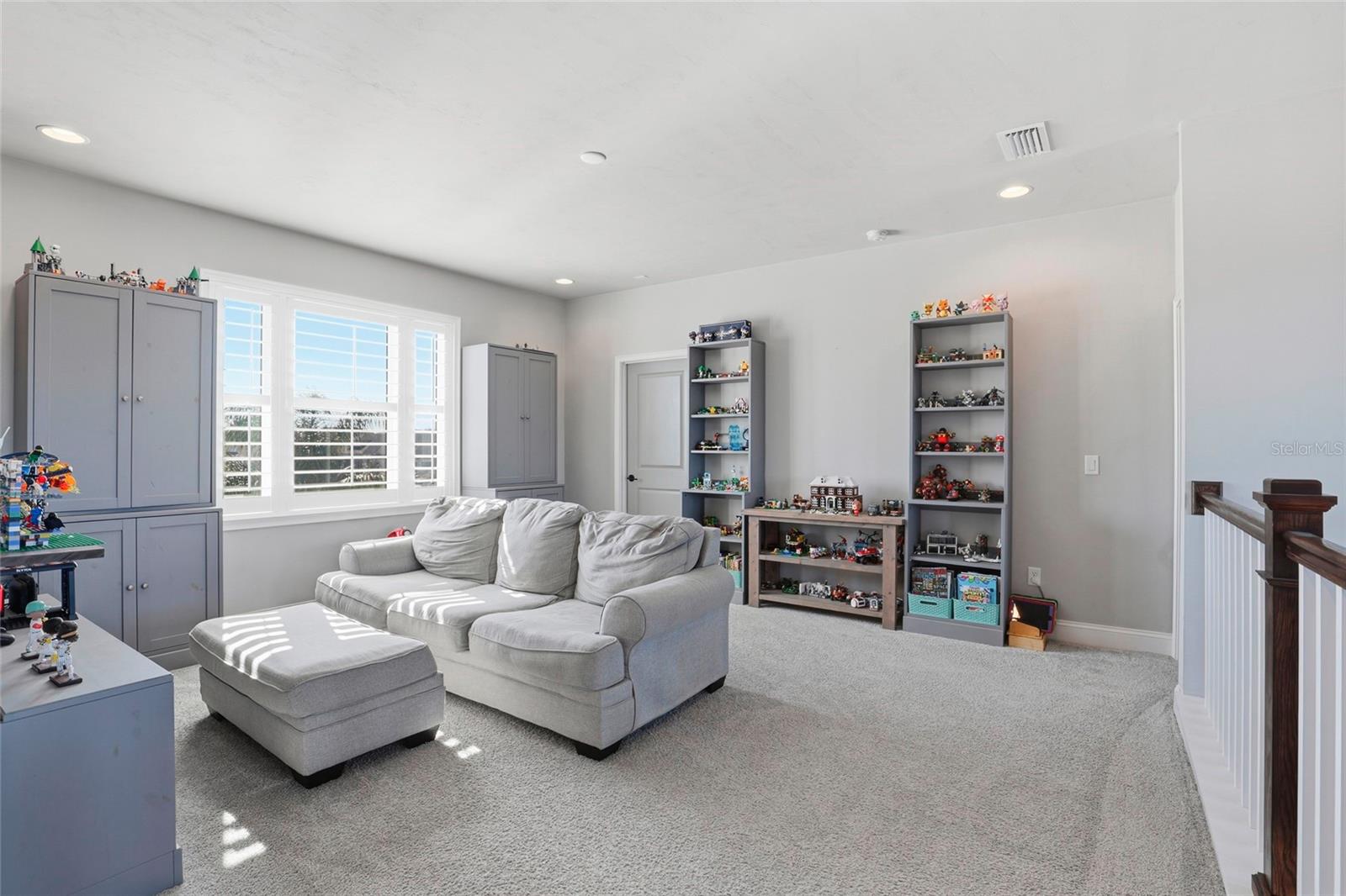 OAKMONT PH 2 PB 32 PG 30 - Residential