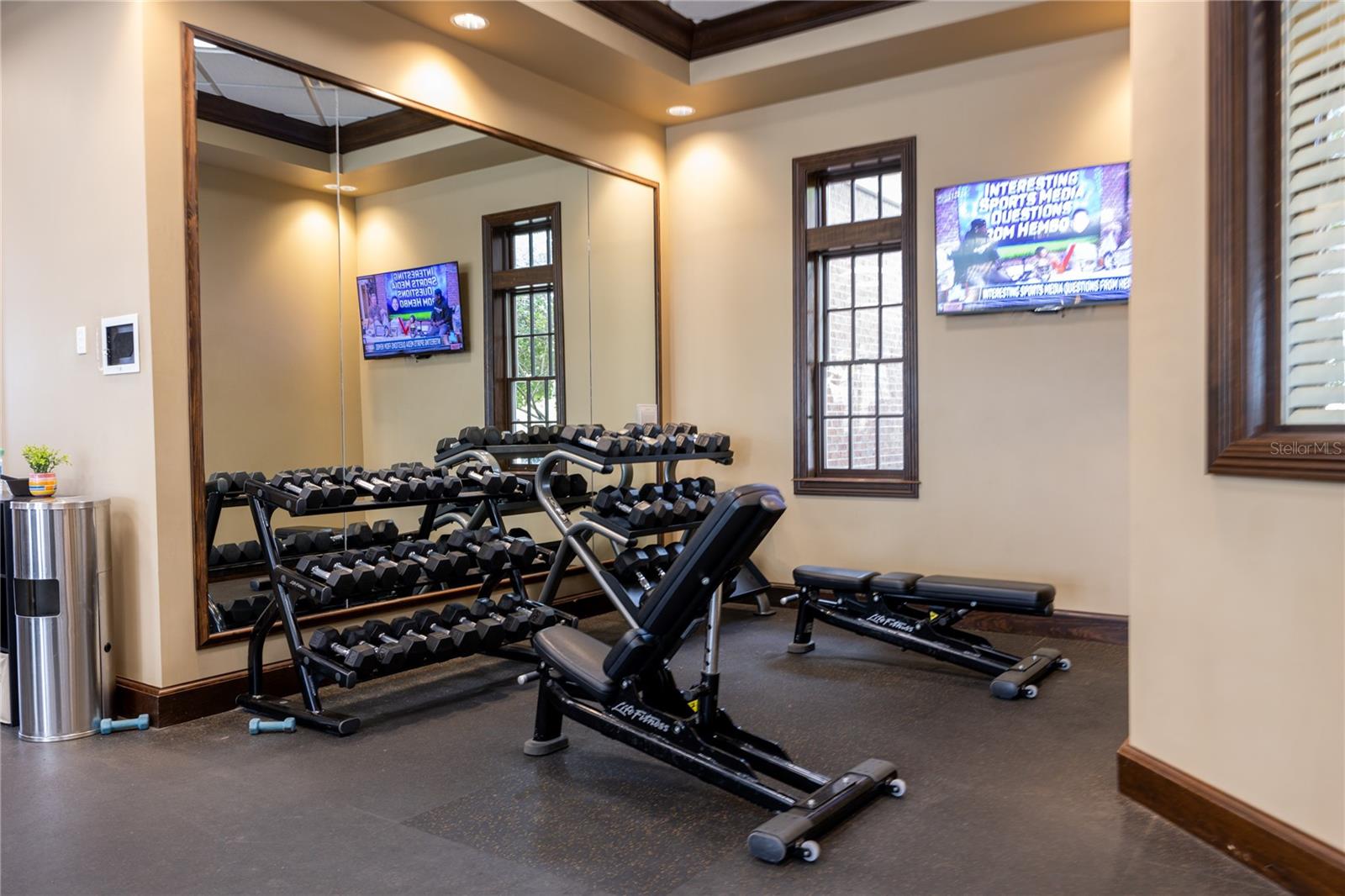 OAKMONT PH 2 PB 32 PG 30 - Residential