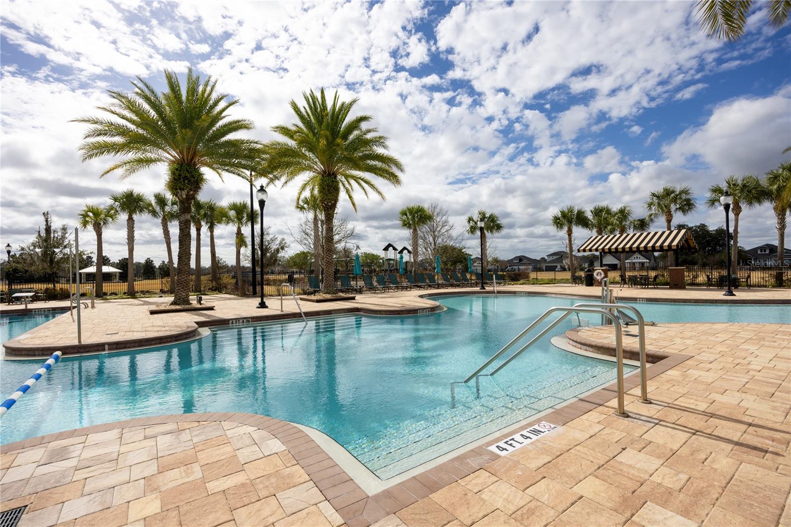 OAKMONT PH 2 PB 32 PG 30 - Residential