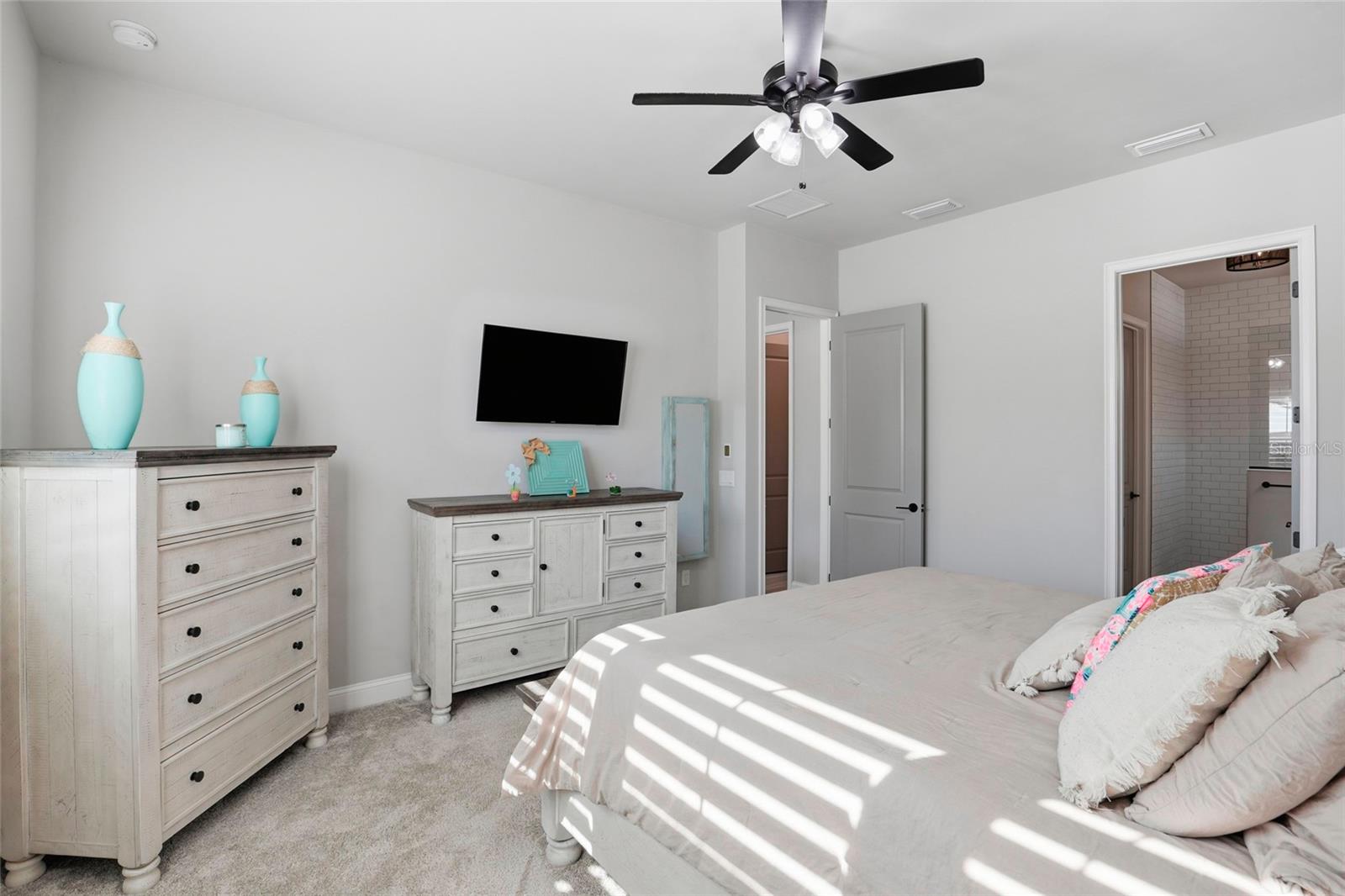 OAKMONT PH 2 PB 32 PG 30 - Residential