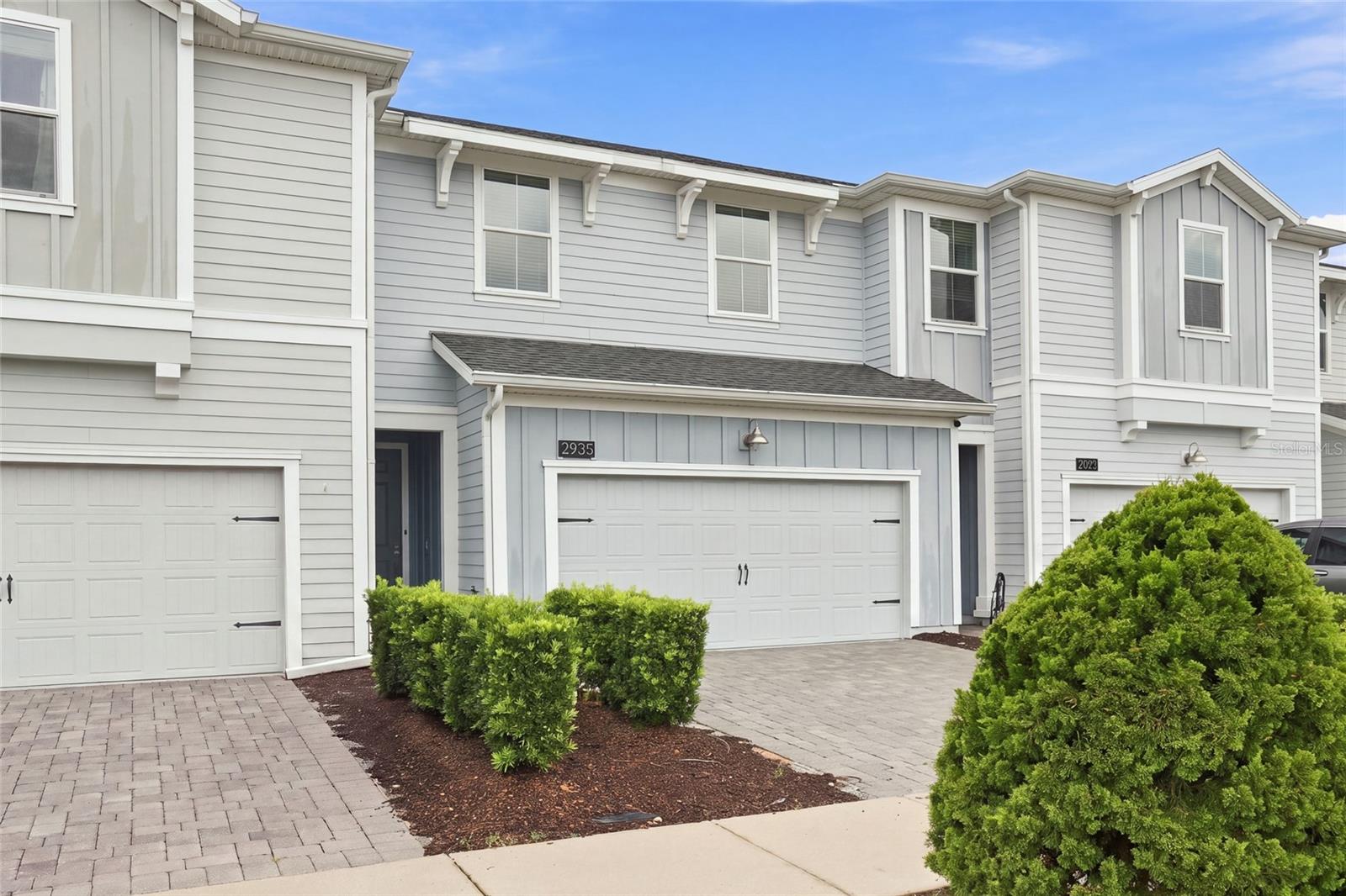 2935 THEME STREET