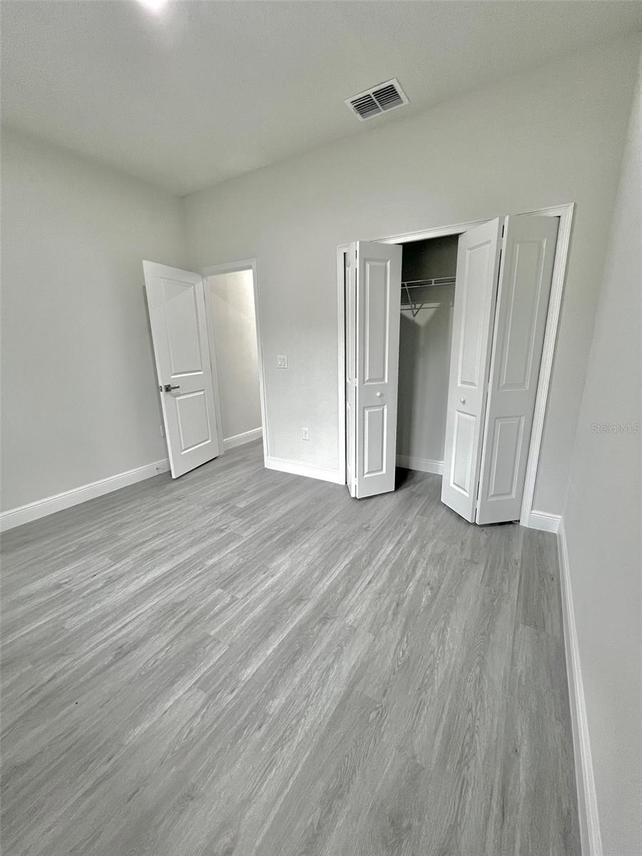 SILVER SPRINGS SHORES - Residential Lease