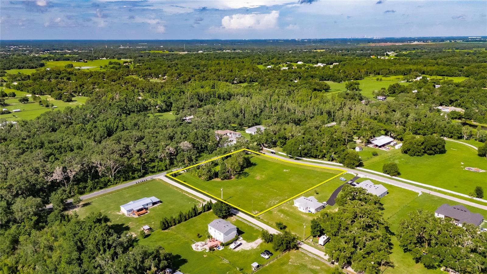 MAJESTIC OAKS PRESERVE - Land