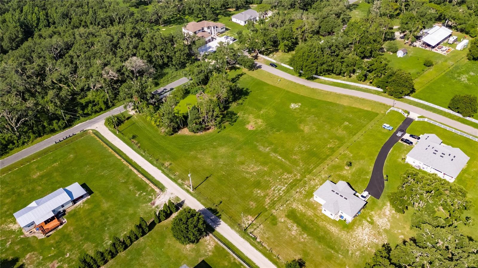 MAJESTIC OAKS PRESERVE - Land