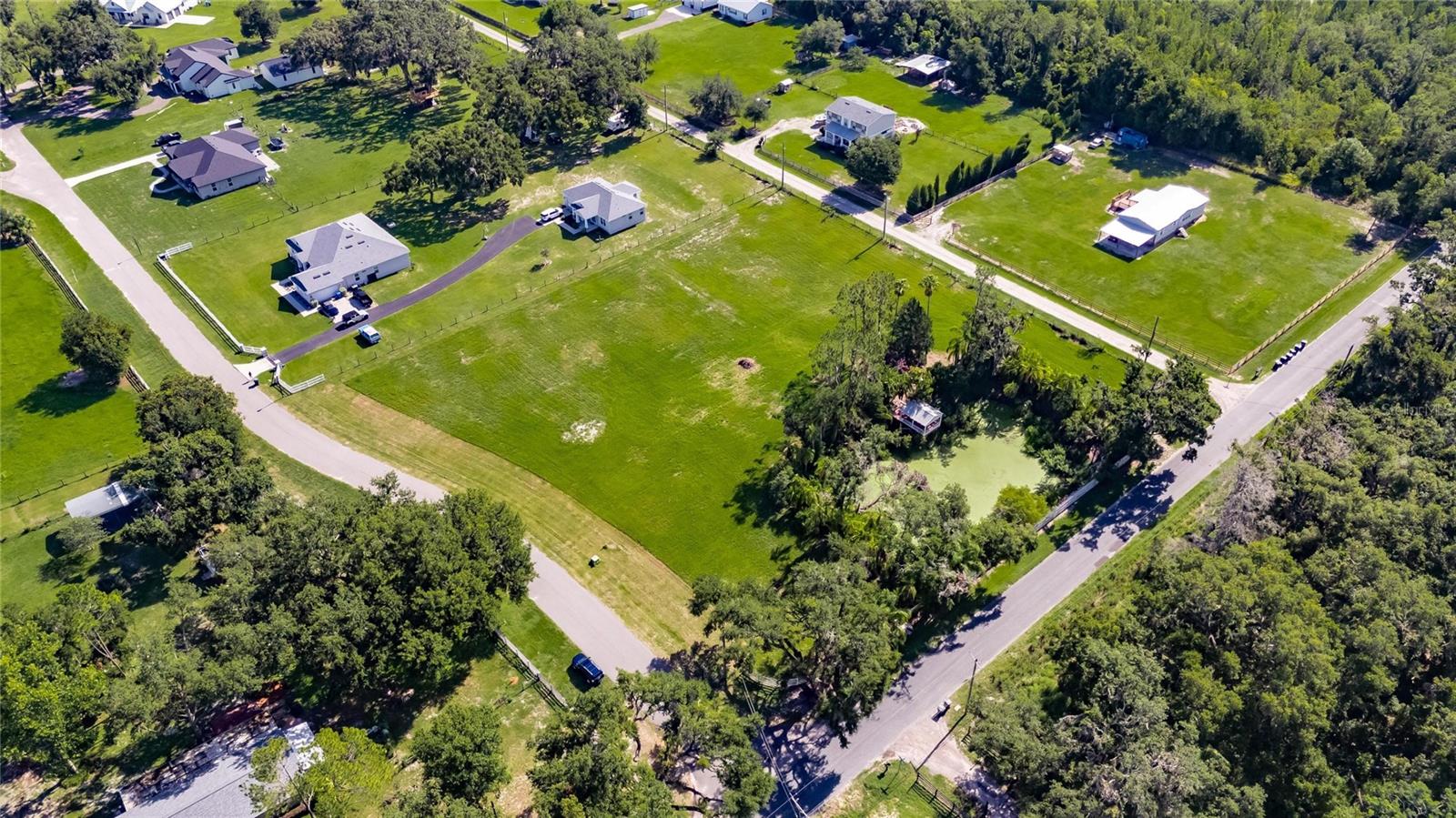 MAJESTIC OAKS PRESERVE - Land