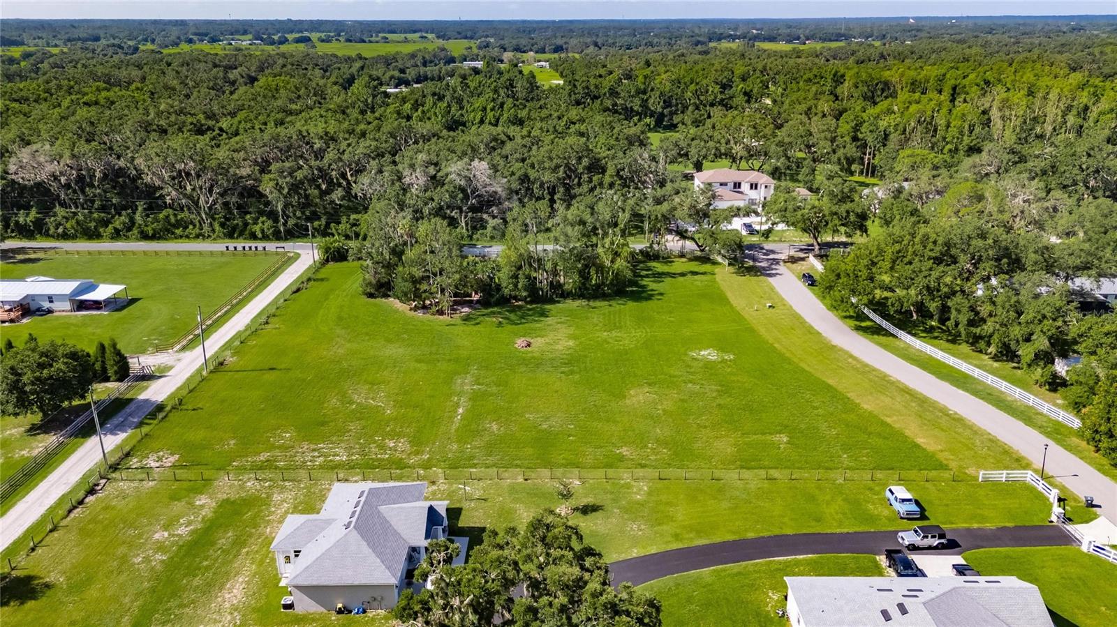 MAJESTIC OAKS PRESERVE - Land