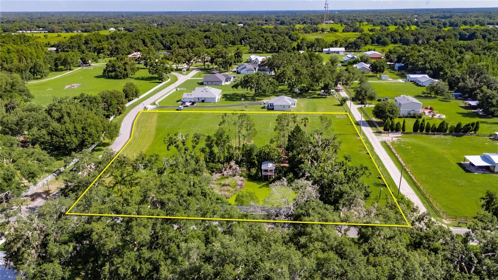 MAJESTIC OAKS PRESERVE - Land
