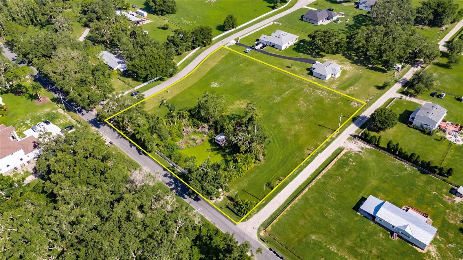 MAJESTIC OAKS PRESERVE - Land