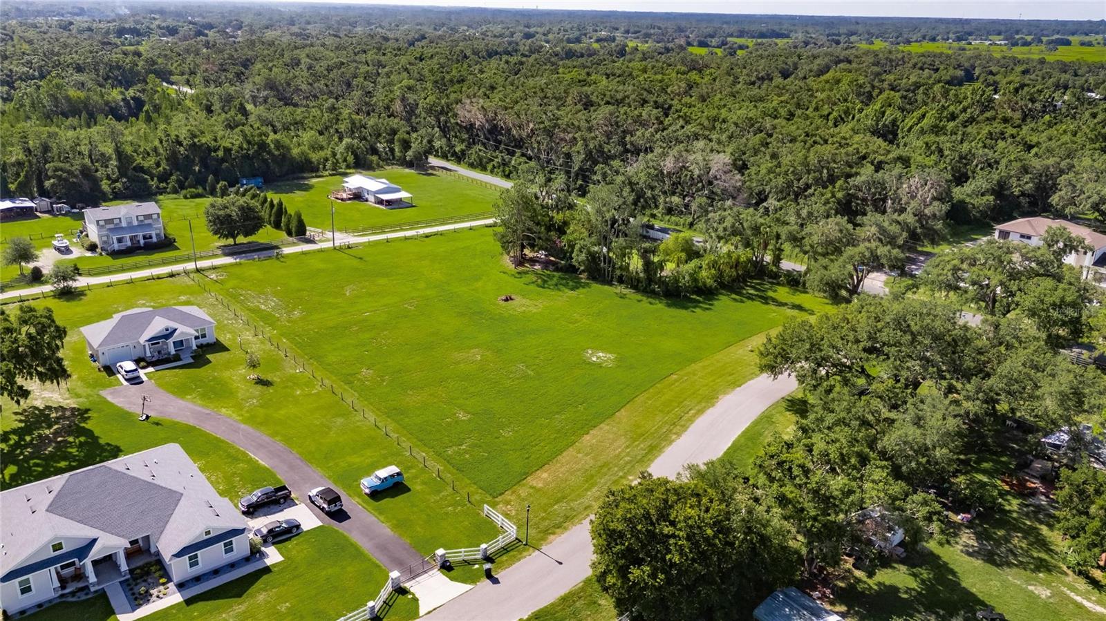 MAJESTIC OAKS PRESERVE - Land