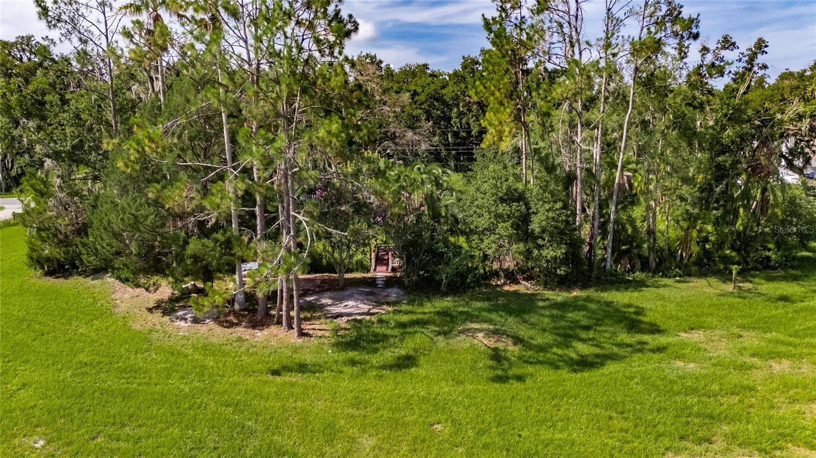 MAJESTIC OAKS PRESERVE - Land