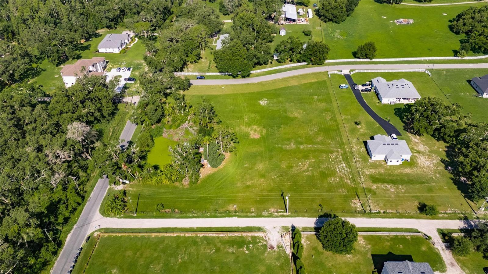 MAJESTIC OAKS PRESERVE - Land