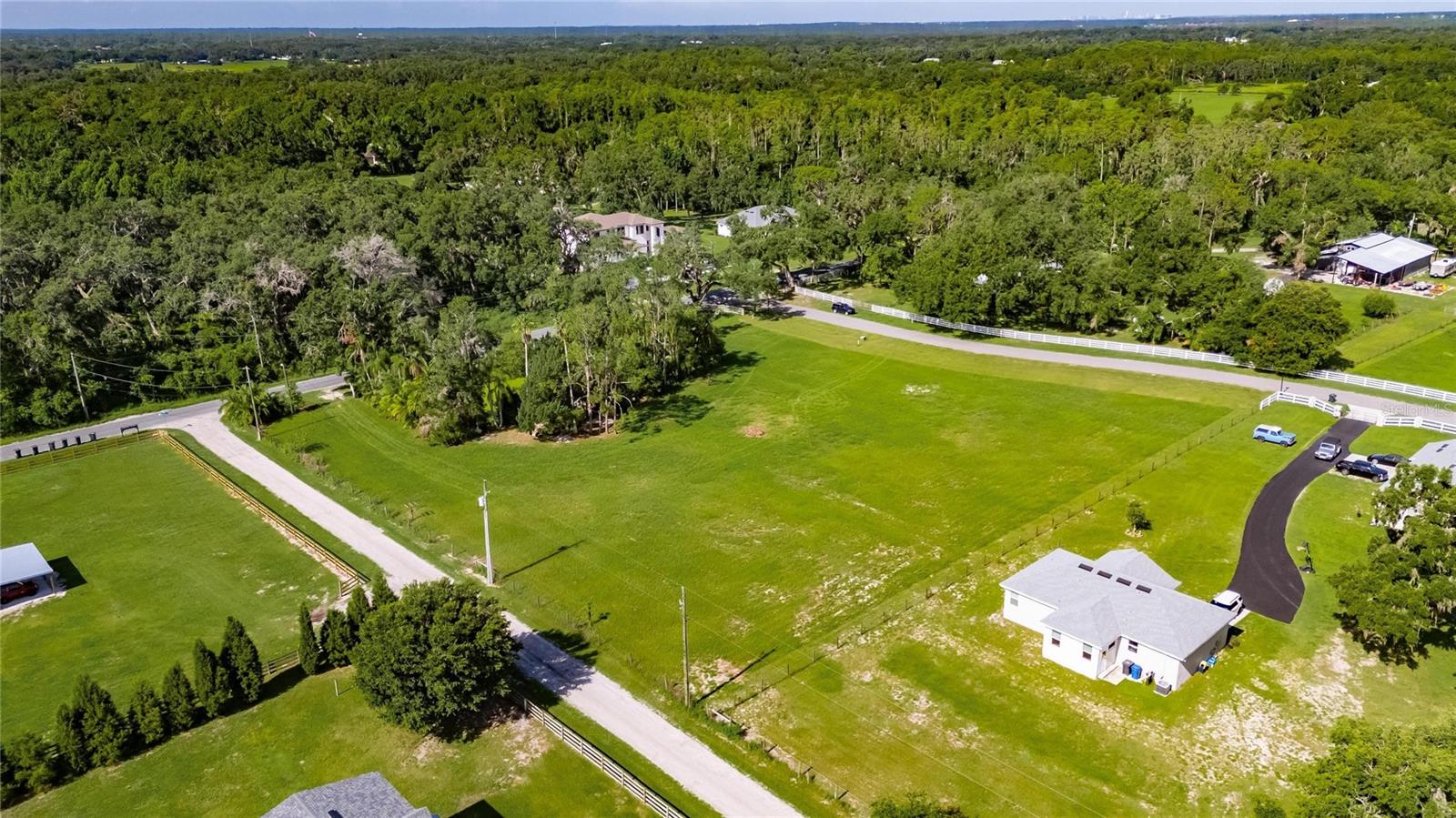 MAJESTIC OAKS PRESERVE - Land