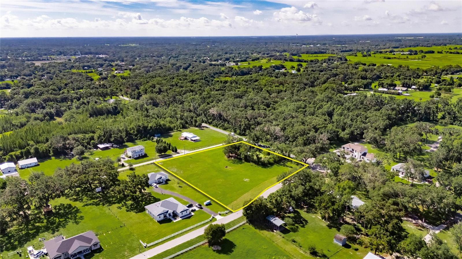 MAJESTIC OAKS PRESERVE - Land