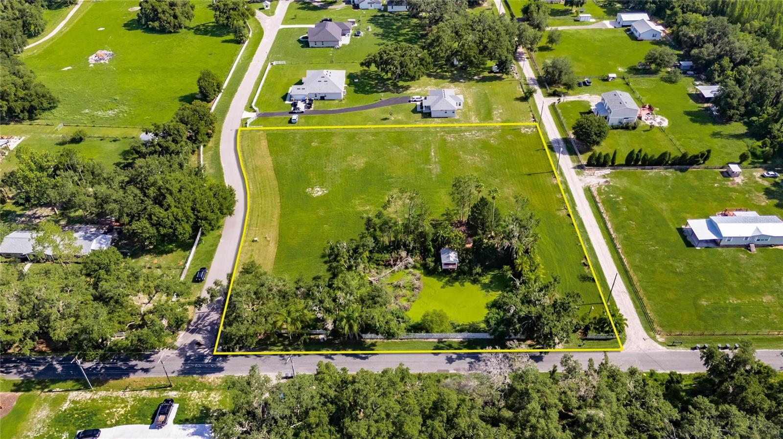 MAJESTIC OAKS PRESERVE - Land