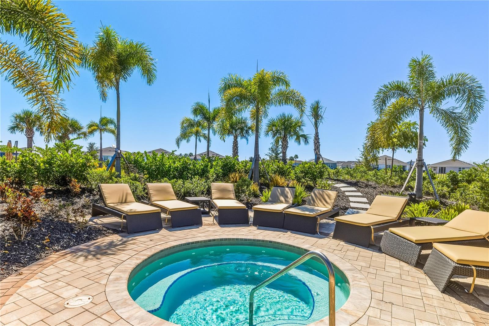 STAR FARMS AT LAKEWOOD RANCH - Residential