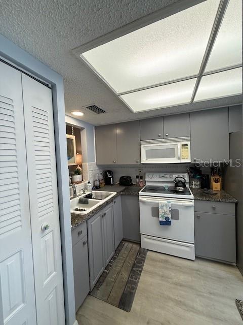 TIMBER OAKS FAIRWAY VILLAS - Residential