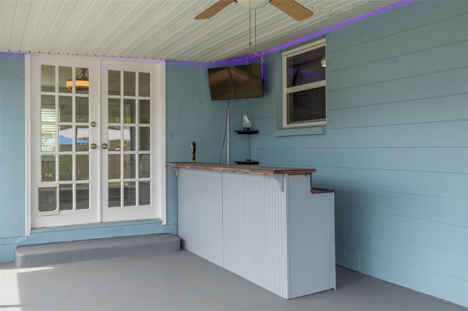 MARTHAS VINEYARD - Residential