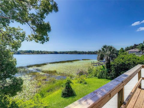 A home in DELAND