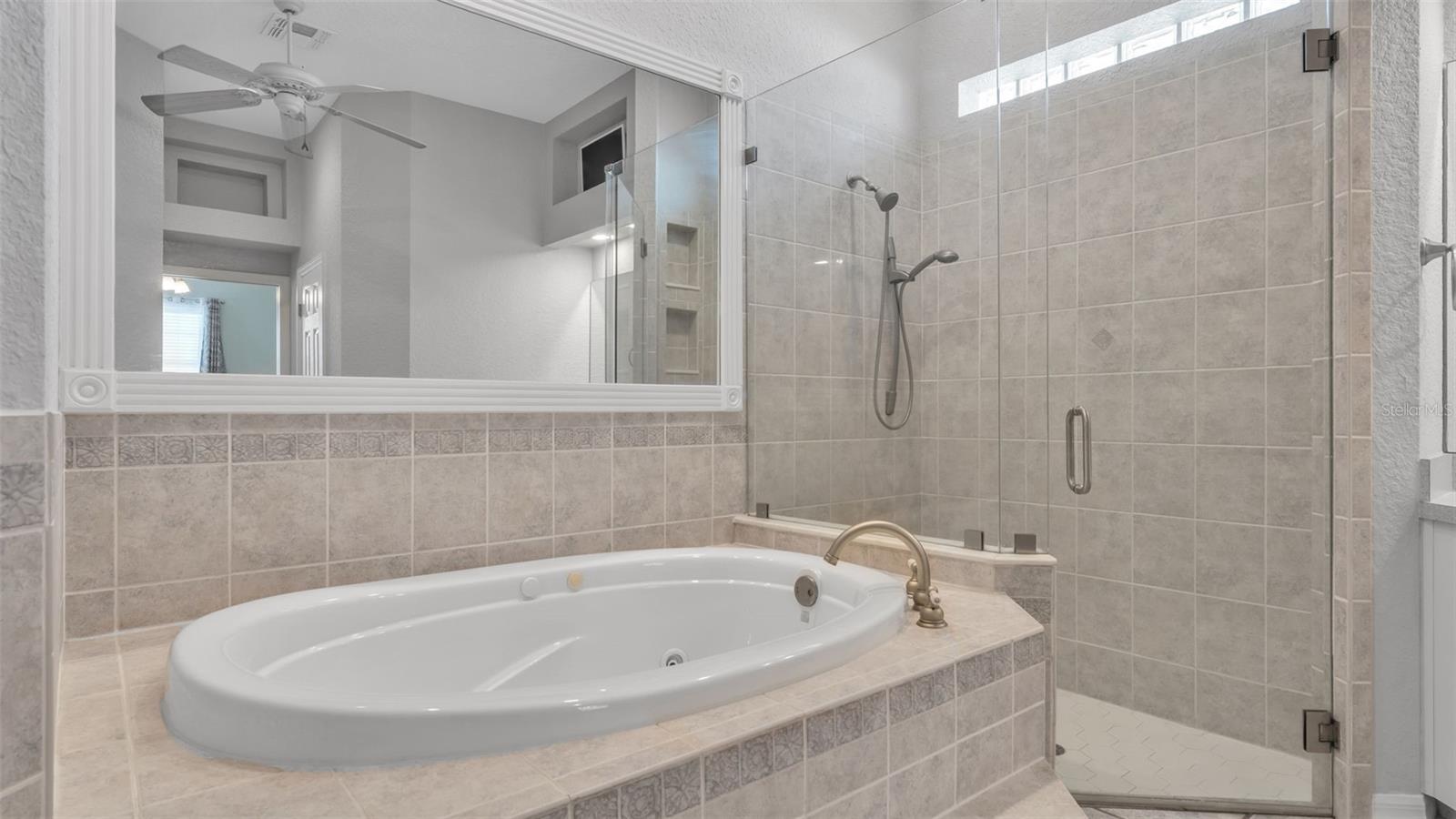 HUNTERS RUN PH 02 - Residential