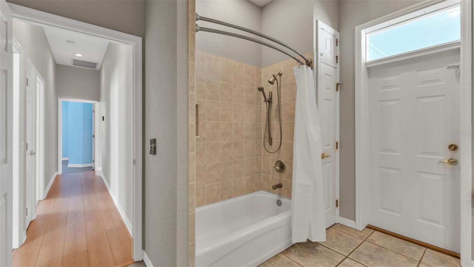 HUNTERS RUN PH 02 - Residential