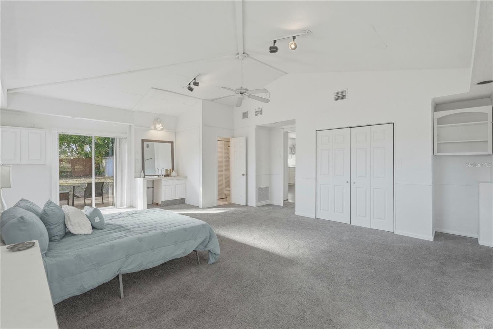 COUNTRY CLUB SUB - Residential