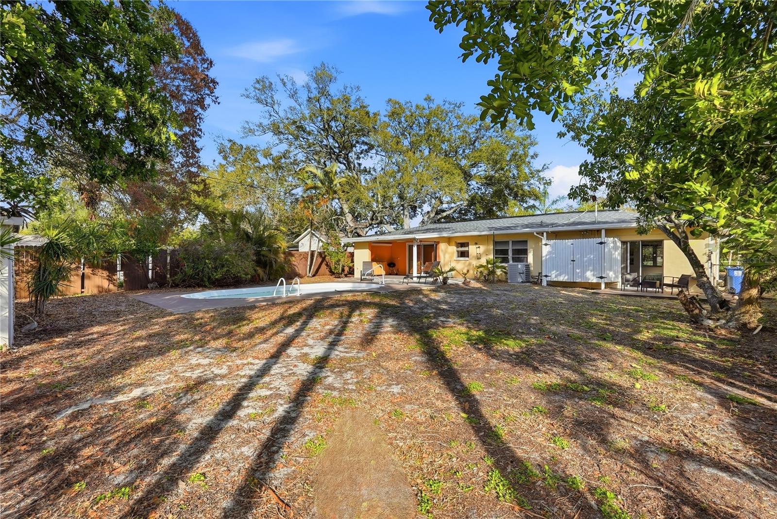 COUNTRY CLUB SUB - Residential