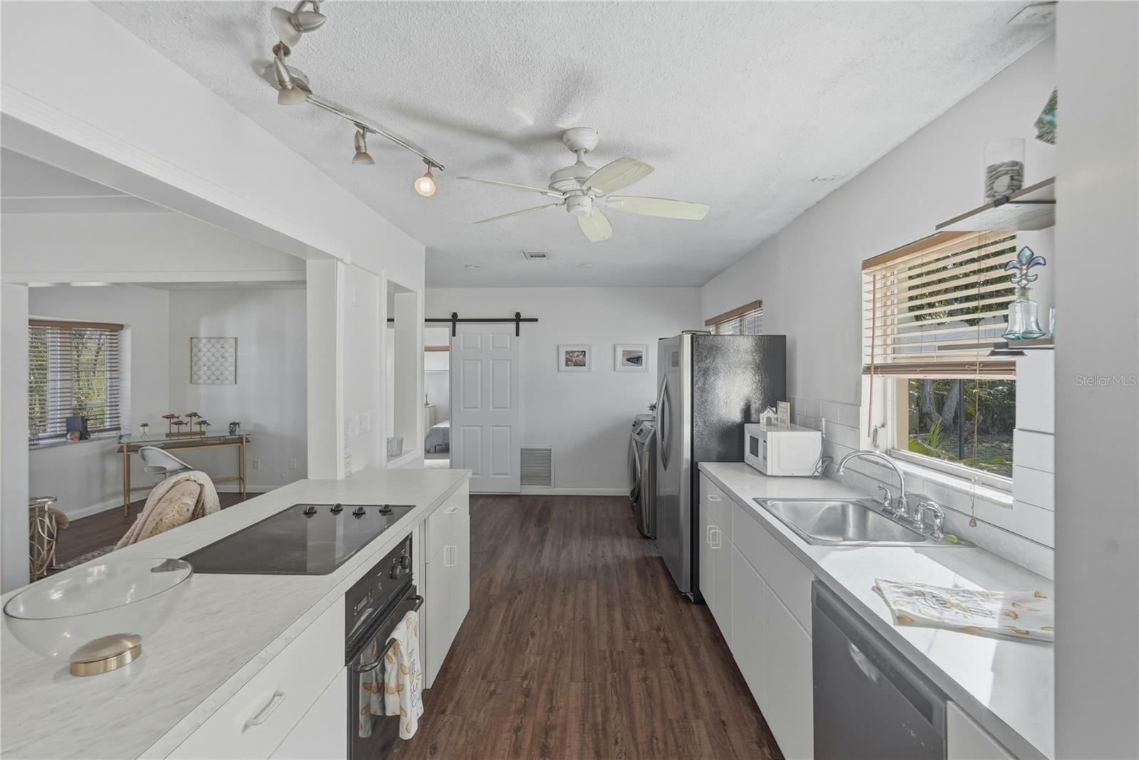 COUNTRY CLUB SUB - Residential