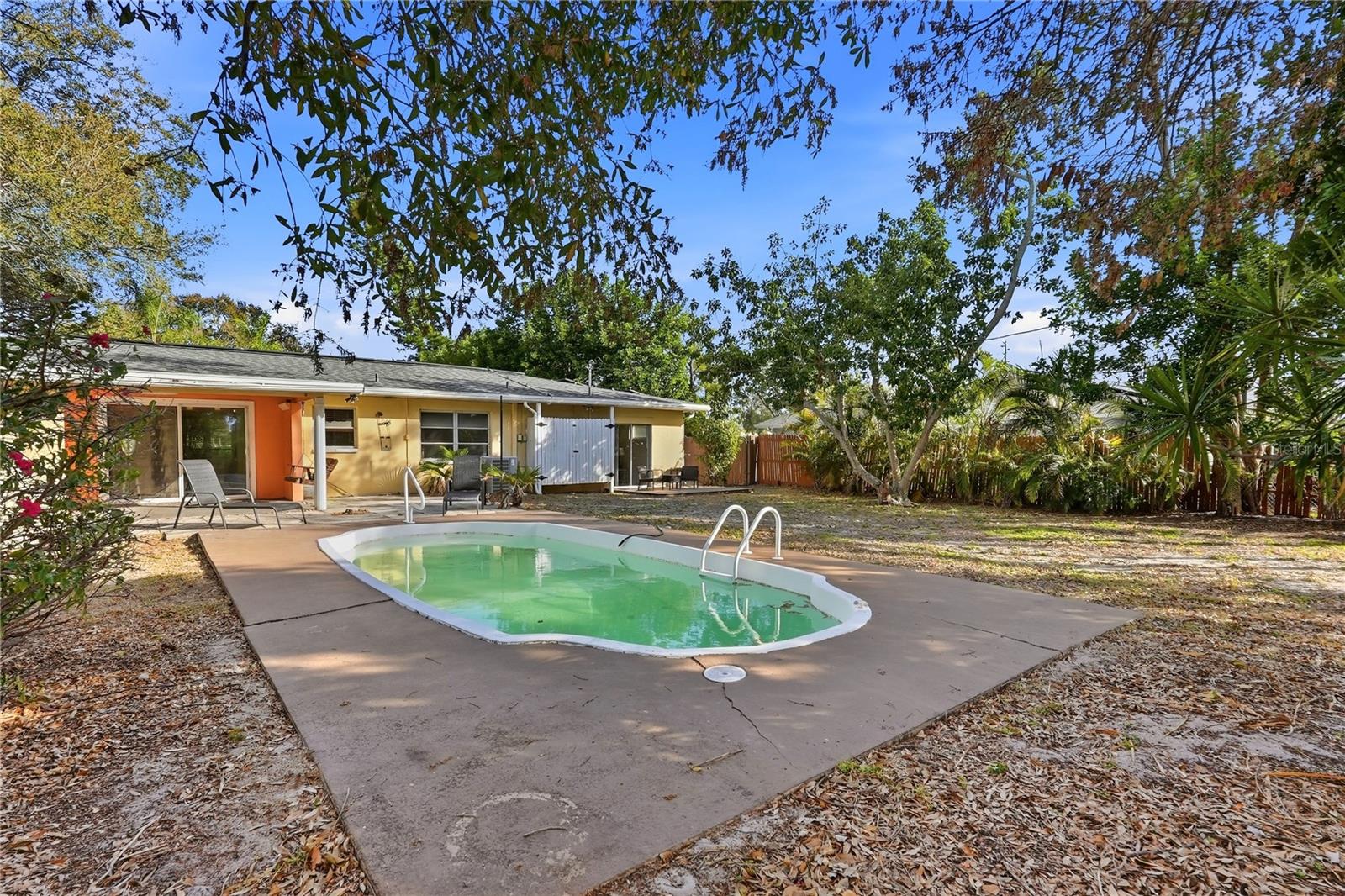 COUNTRY CLUB SUB - Residential