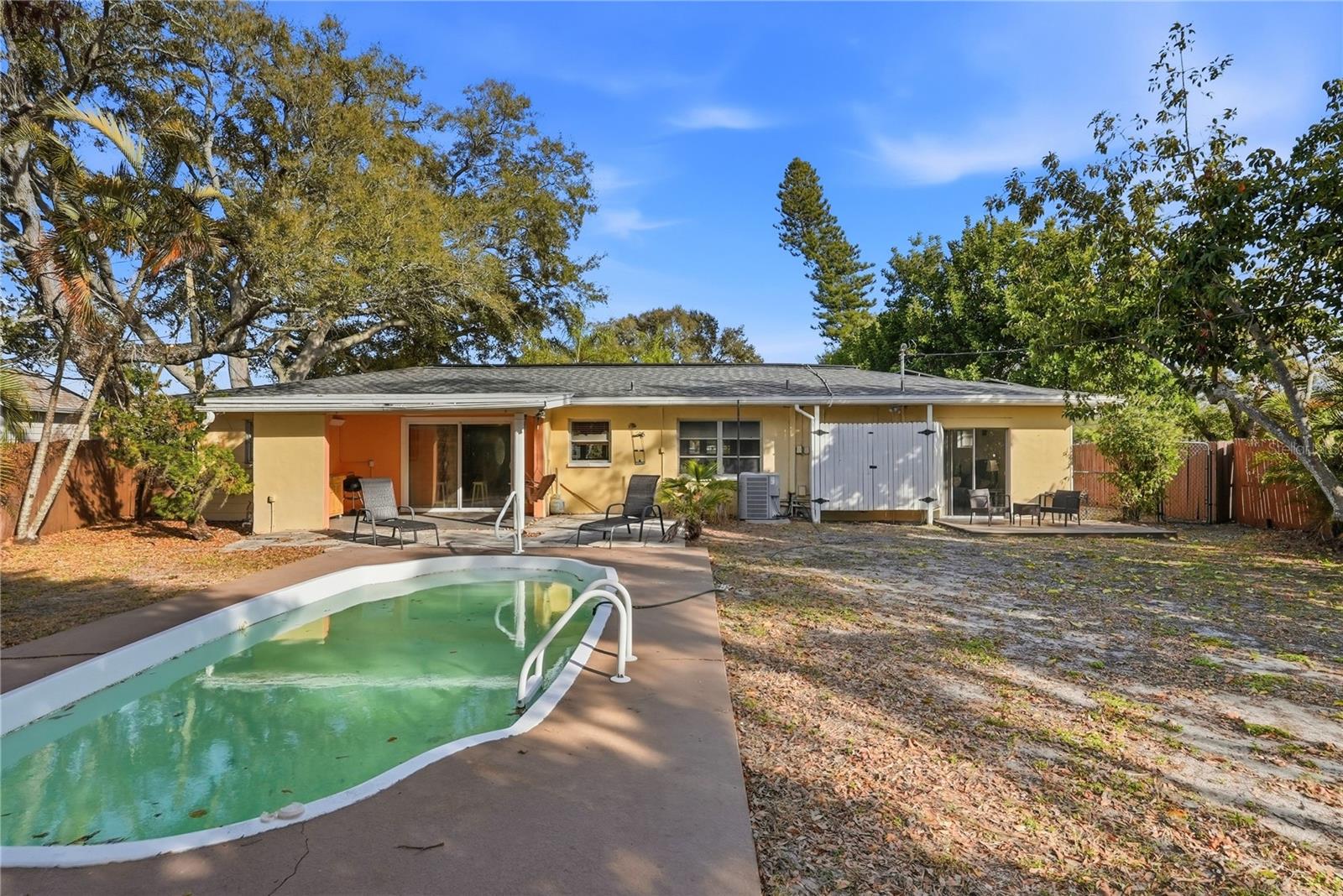 COUNTRY CLUB SUB - Residential