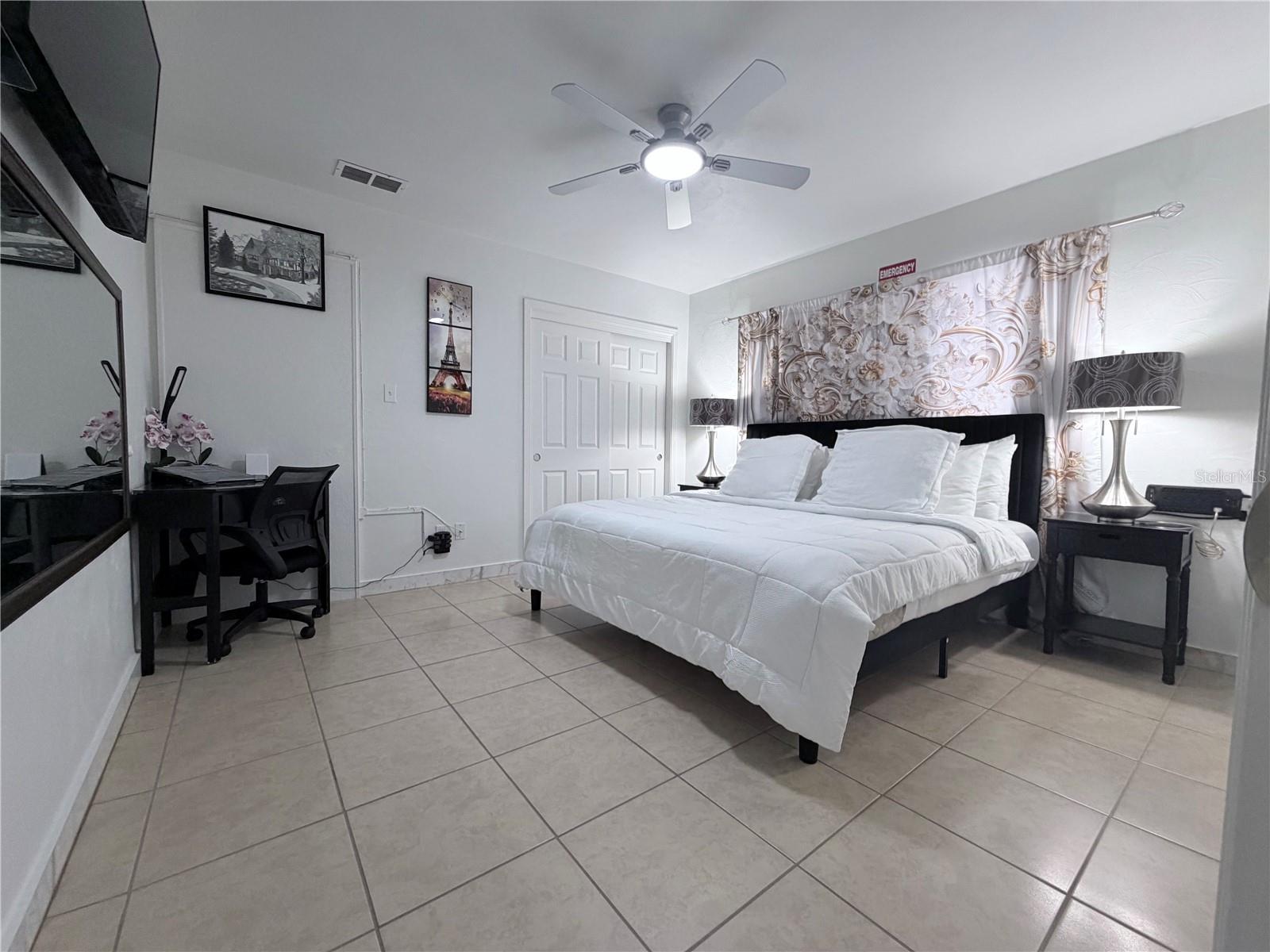 1508 W KNOLLWOOD STREET