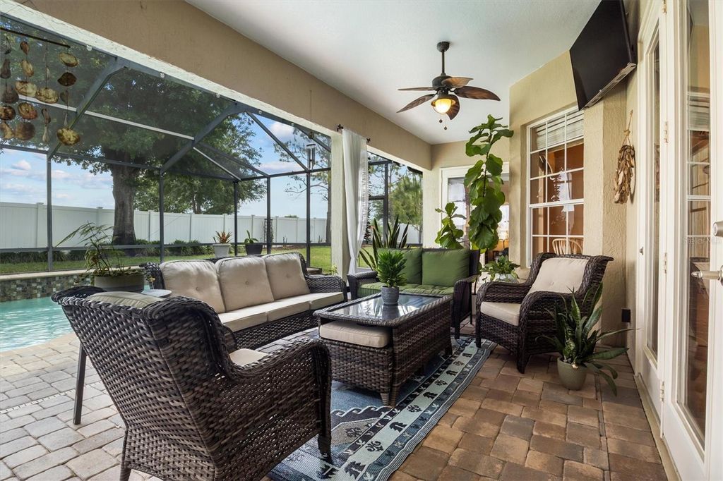 Photo of 1930 Austin Terrace, Winter Haven, FL 33884 (MLS # S5148834)