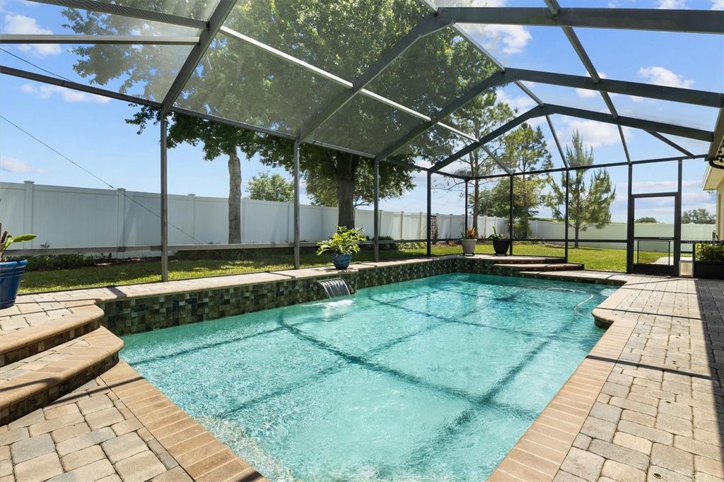 Photo of 1930 Austin Terrace, Winter Haven, FL 33884 (MLS # S5148834)