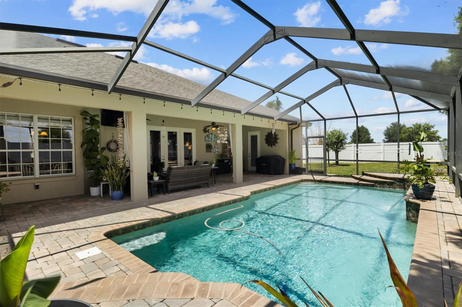 WOODPOINTE PH 1 - Residential