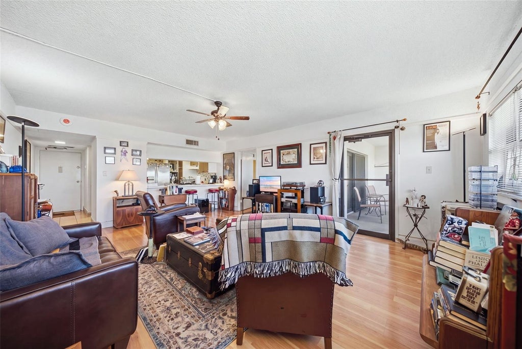 Photo of 4141 Bayshore Boulevard #905, Tampa, FL 33611 (MLS # TB8559057)