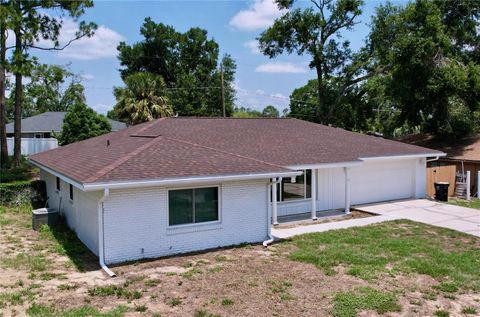 Photo of 212 Overlook Drive, Winter Haven, FL 33884 (MLS # TB8389647)