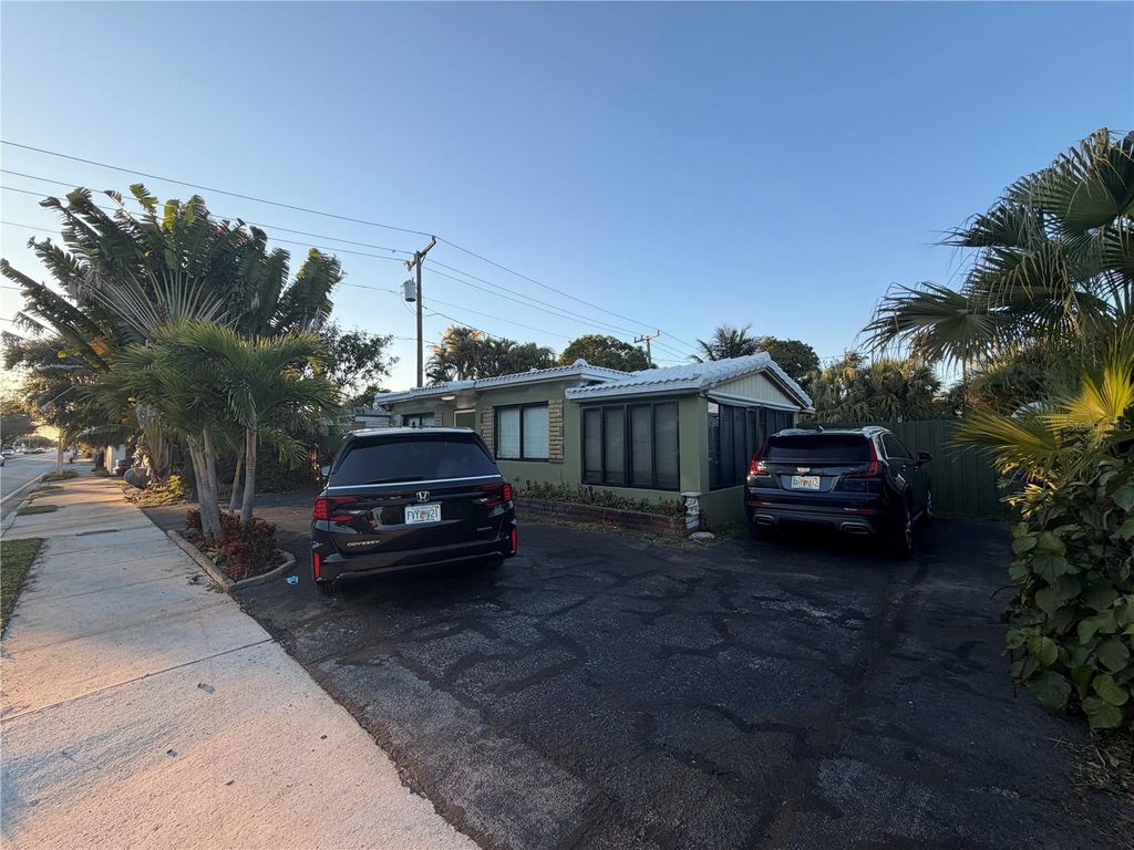 Photo of 1313 NE 13th Street, Fort Lauderdale, FL 33304 (MLS # TB8473865)