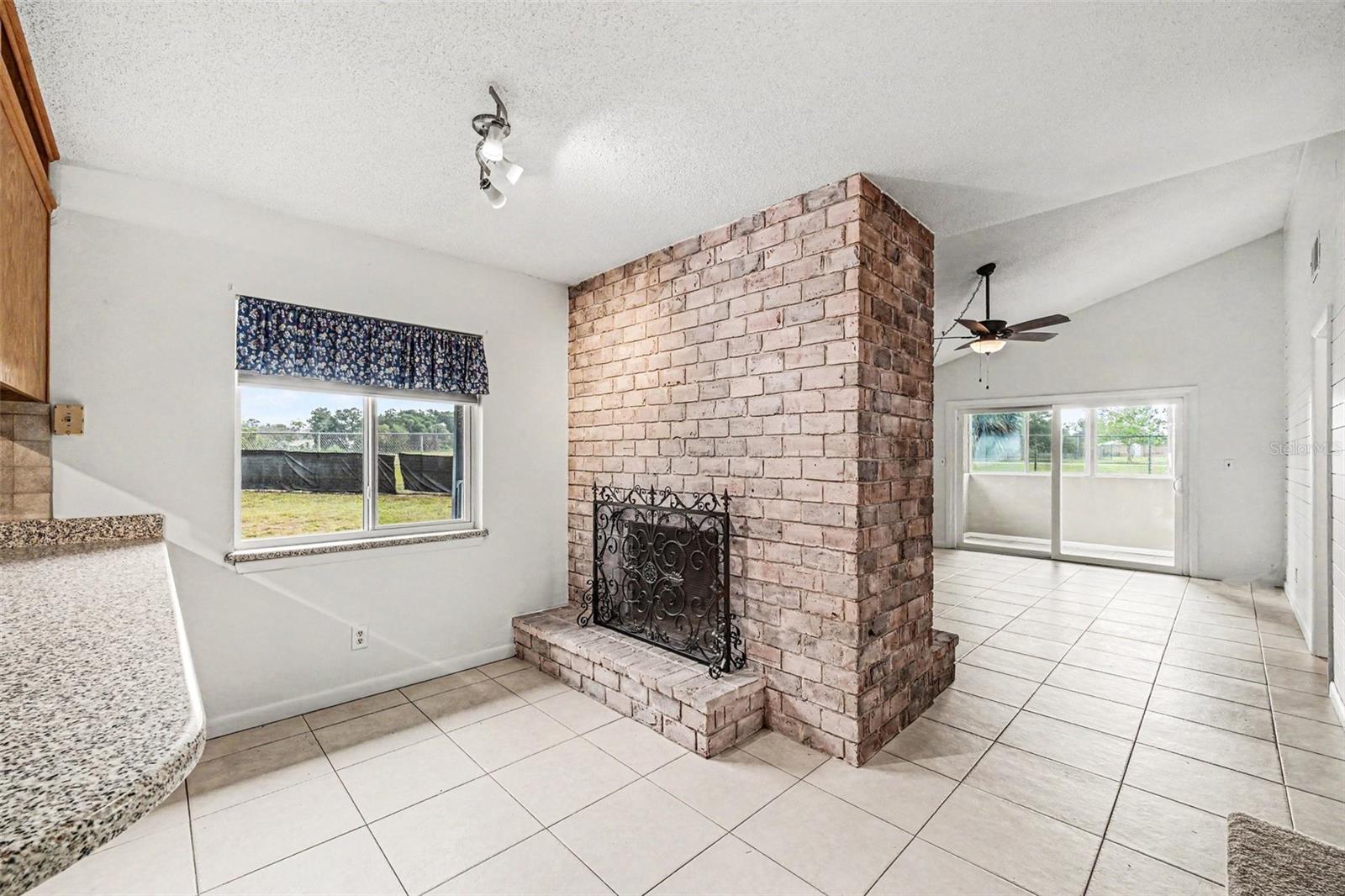NORTHBROOK UNIT 01 - Residential