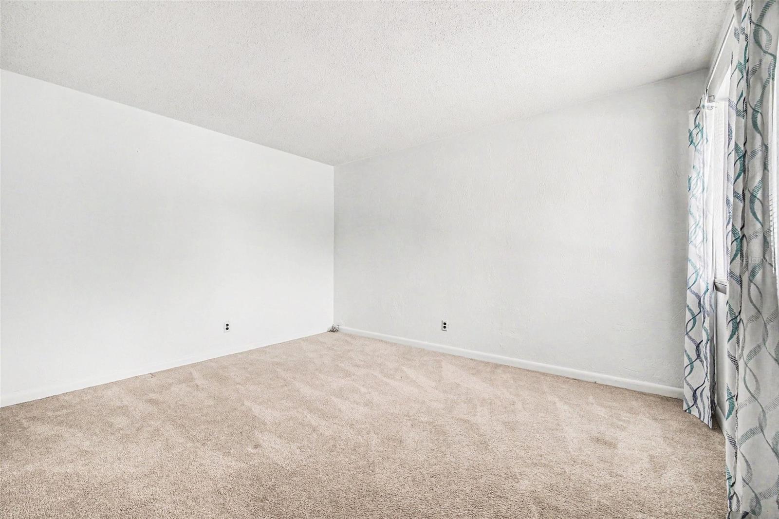 NORTHBROOK UNIT 01 - Residential