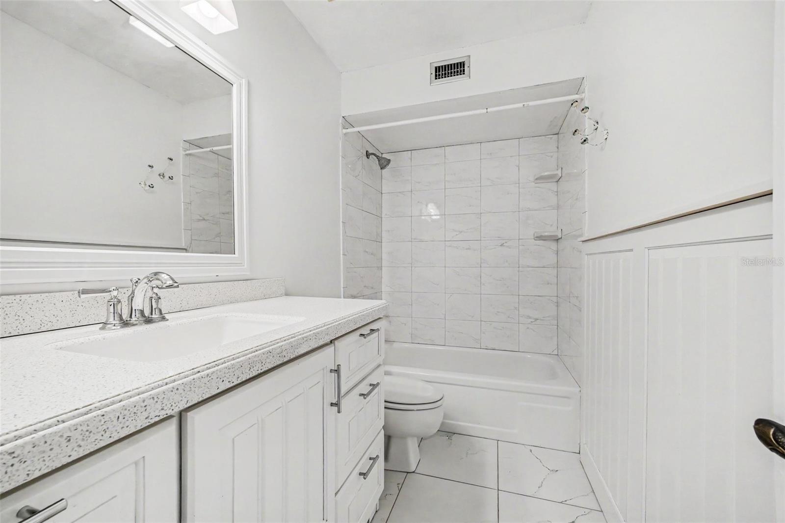 NORTHBROOK UNIT 01 - Residential