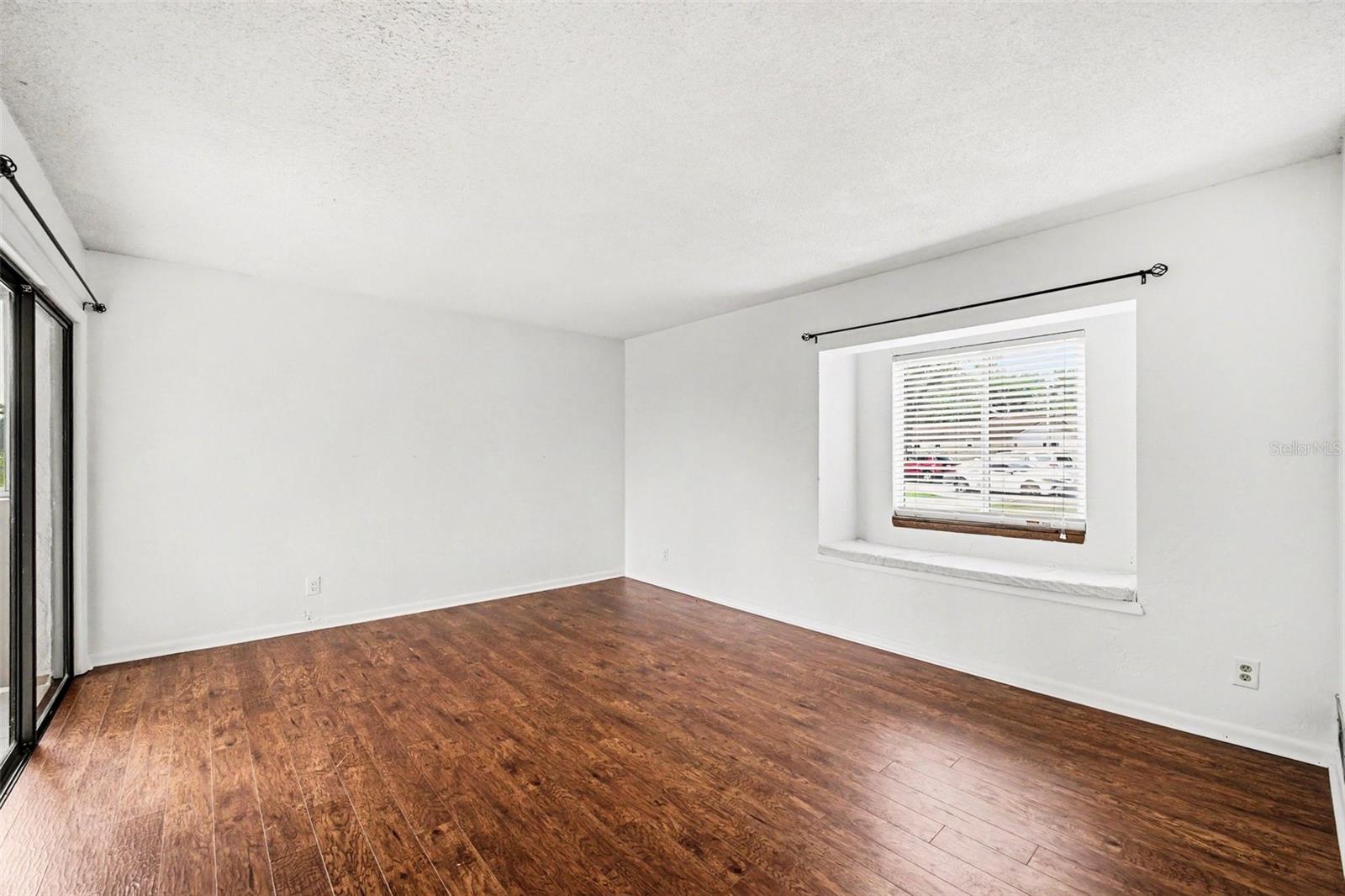 NORTHBROOK UNIT 01 - Residential