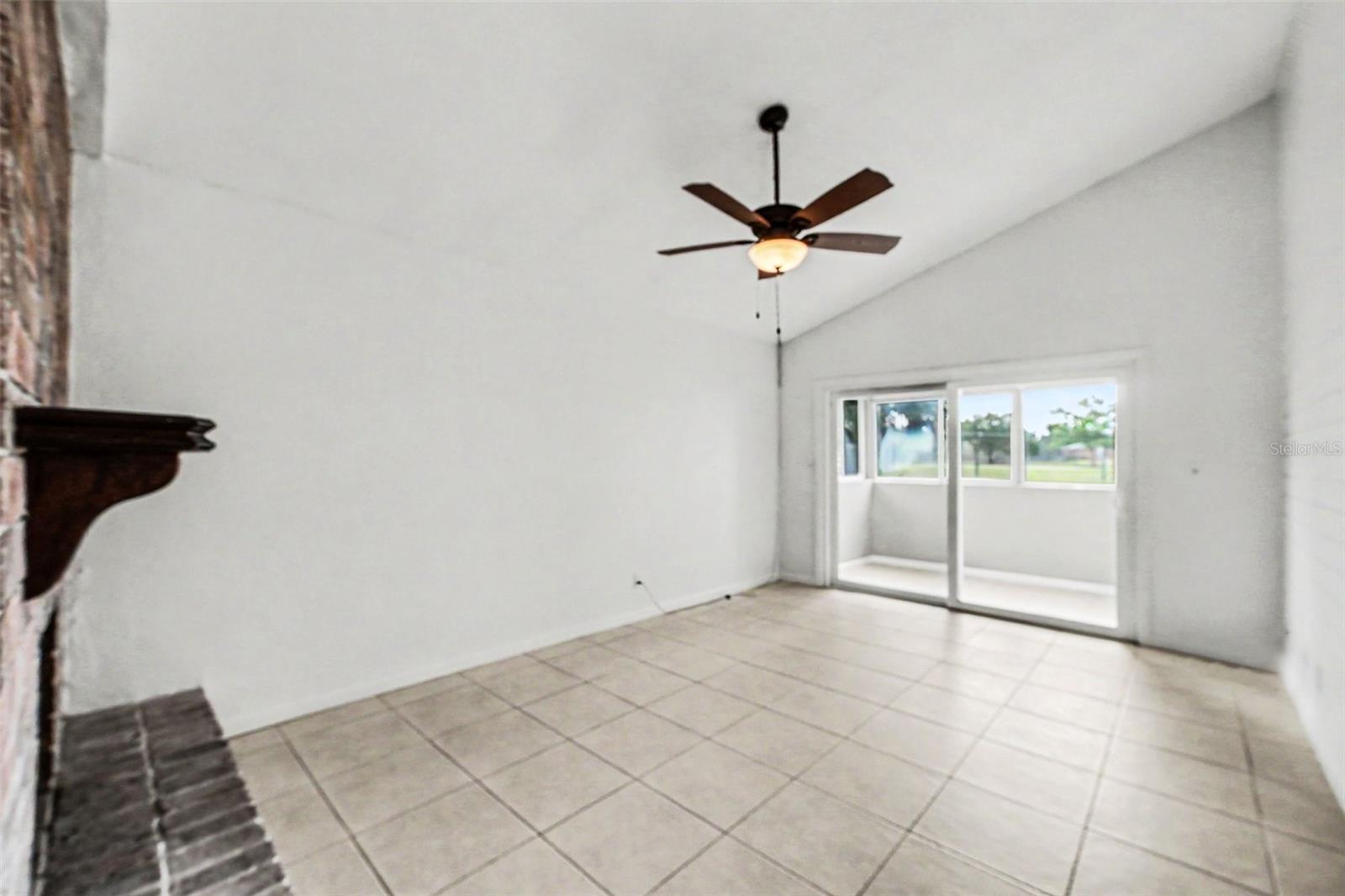 NORTHBROOK UNIT 01 - Residential