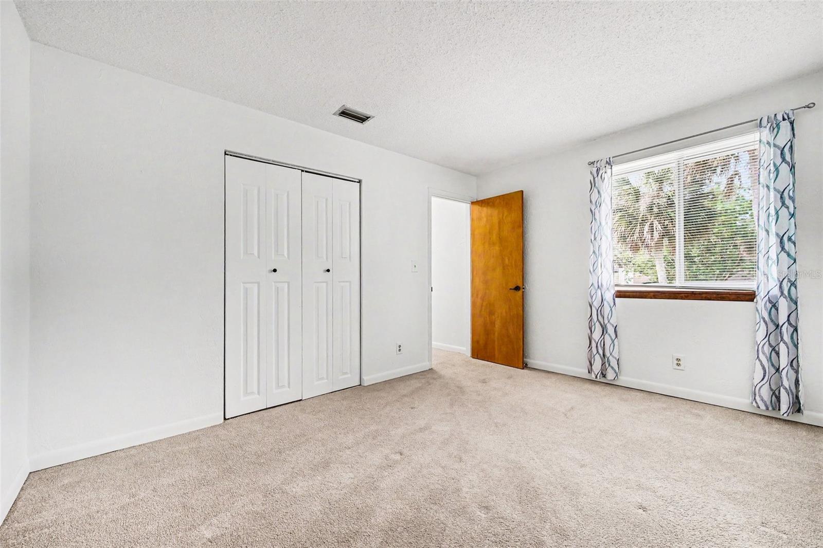 NORTHBROOK UNIT 01 - Residential