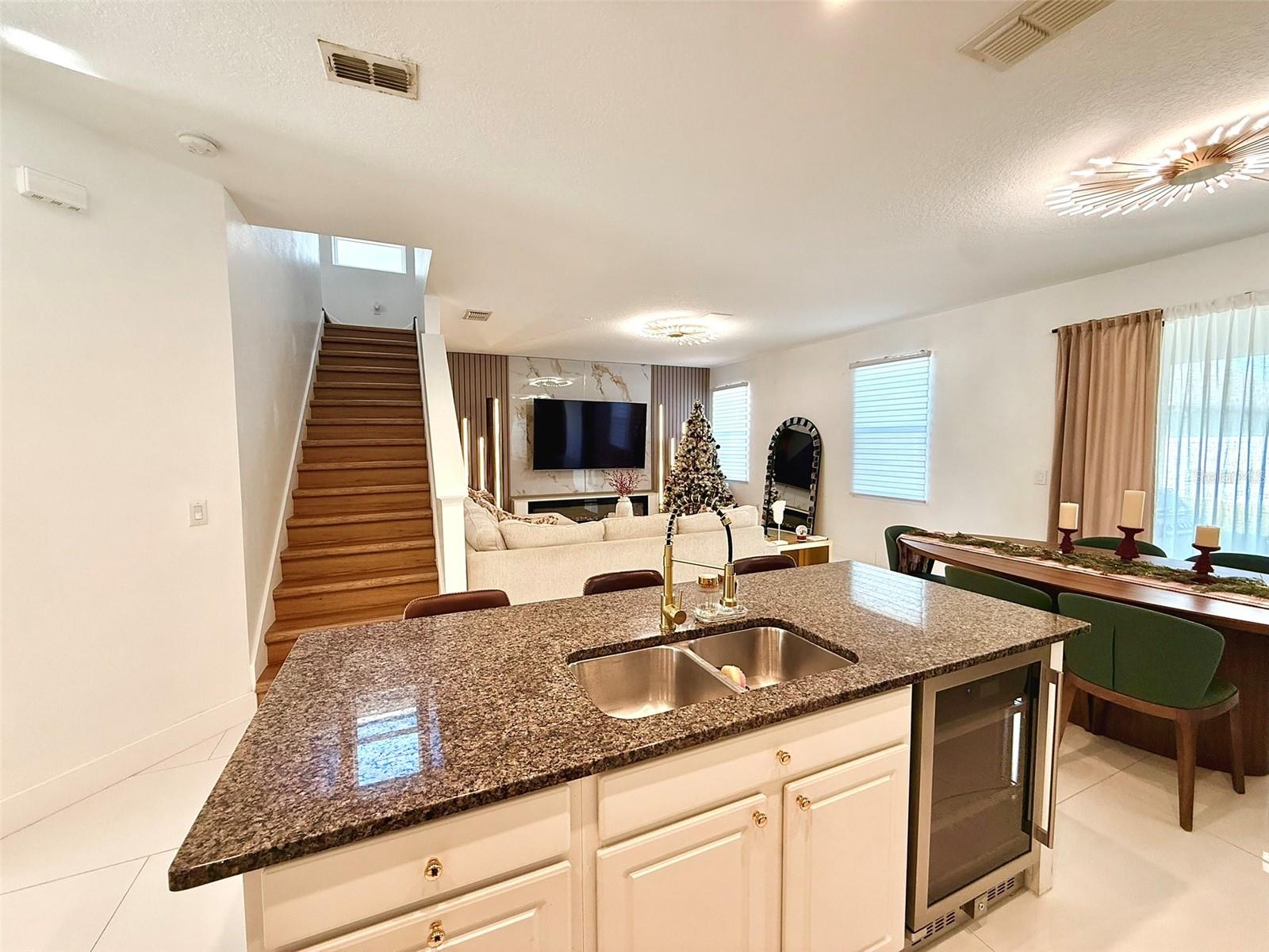 TAPESTRY PH 5 - Residential